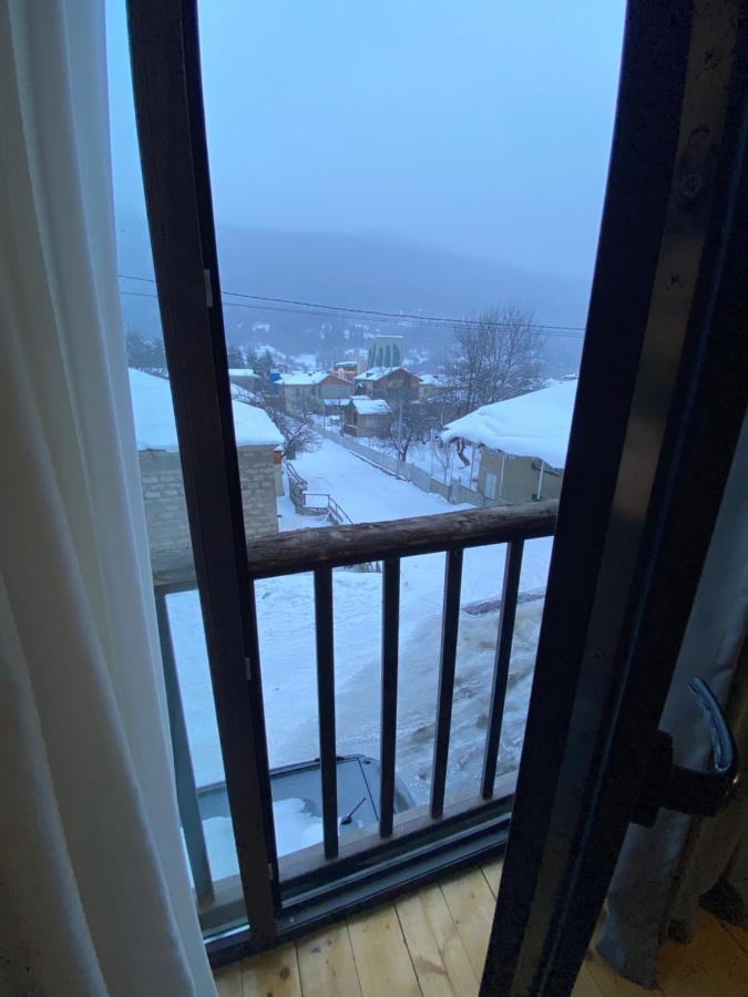 Sana Guest House Местия Екстериор снимка