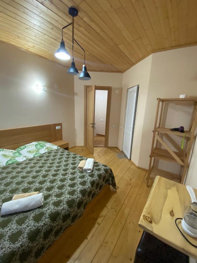 Sana Guest House Местия Екстериор снимка