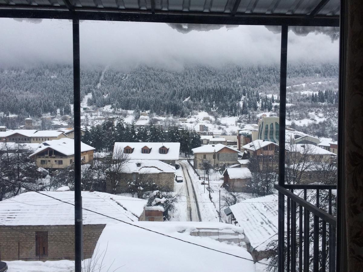 Sana Guest House Местия Екстериор снимка